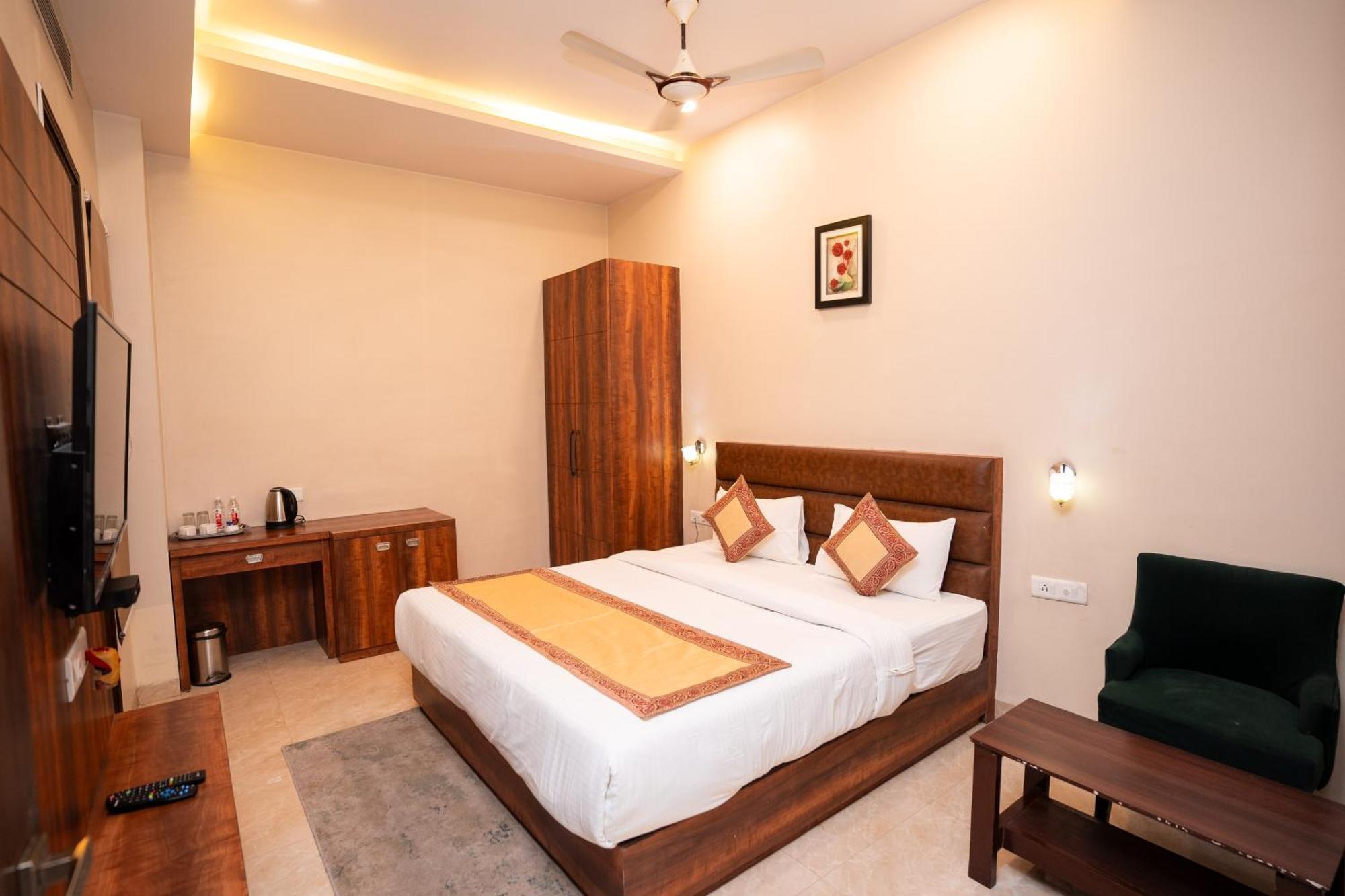Radiance Courtyard Bed & Breakfast *