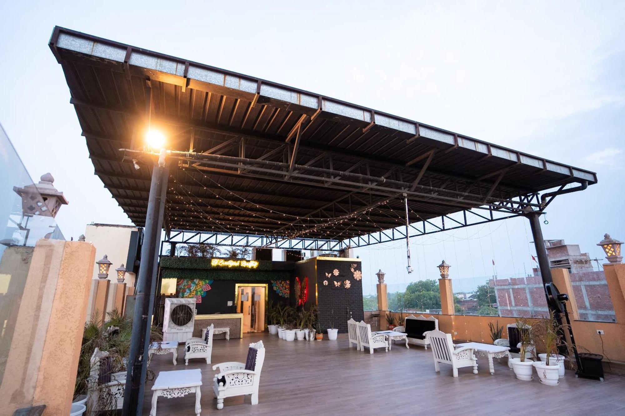 Bed & Breakfast Radiance Courtyard Varanasi